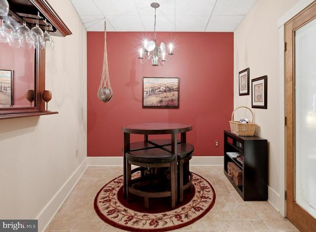130 LAKE SHORE DR, Cross Junction, VA 22625