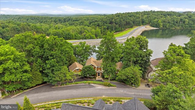 130 LAKE SHORE DR, Cross Junction, VA 22625
