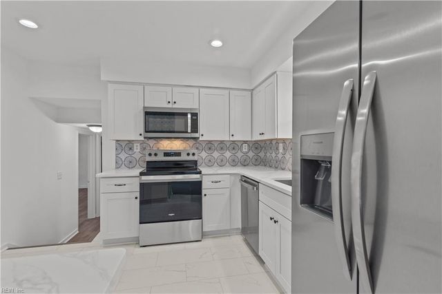 4108 Tarnywood DR, Portsmouth, VA 23703