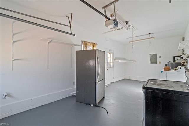 4108 Tarnywood DR, Portsmouth, VA 23703