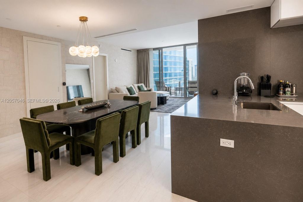 300 Biscayne Boulevard Way 3109W, Miami, FL 33131