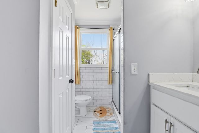 5140 Whitaker Dr, Nashville, TN 37211