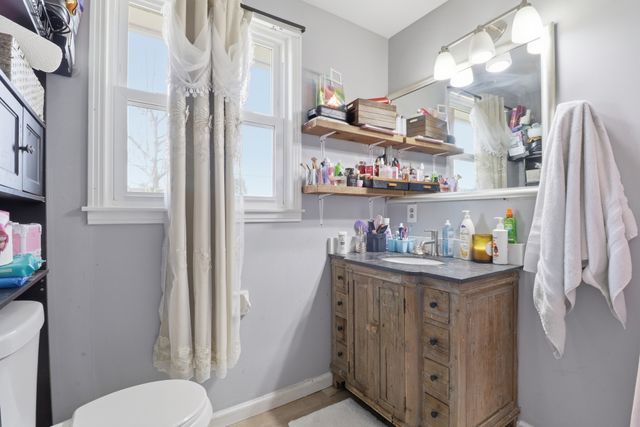 5140 Whitaker Dr, Nashville, TN 37211