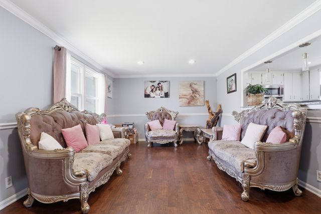 5140 Whitaker Dr, Nashville, TN 37211