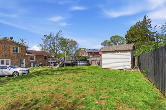 5140 Whitaker Dr, Nashville, TN 37211