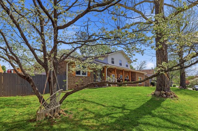 5140 Whitaker Dr, Nashville, TN 37211