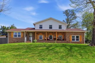 5140 Whitaker Dr, Nashville, TN 37211