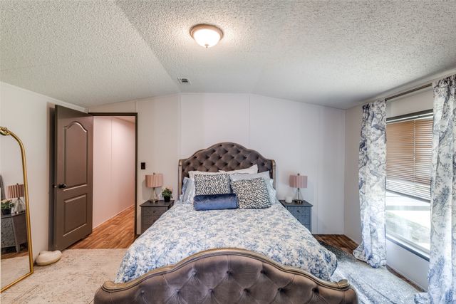 328 Hometown Way, Springtown, TX 76082