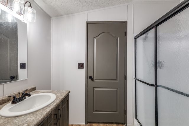 328 Hometown Way, Springtown, TX 76082