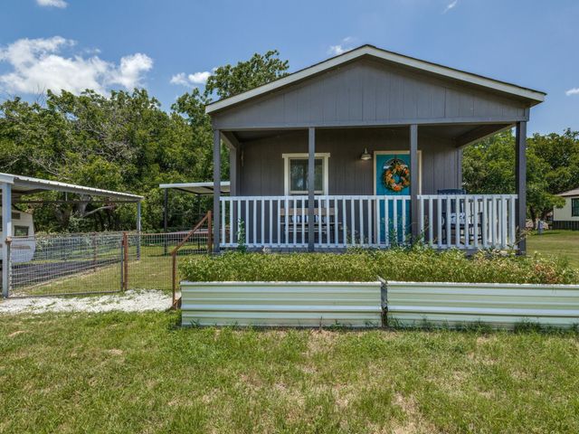 328 Hometown Way, Springtown, TX 76082
