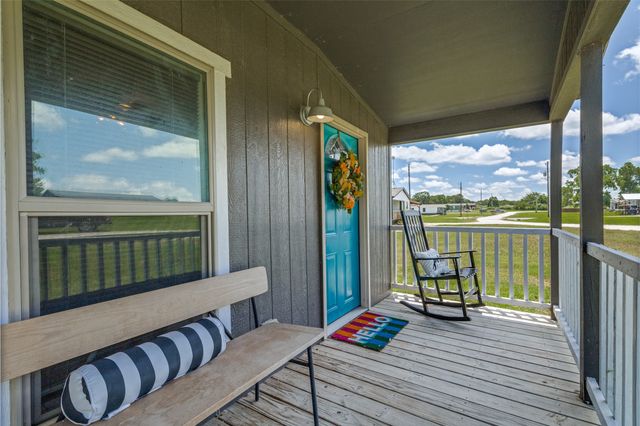 328 Hometown Way, Springtown, TX 76082