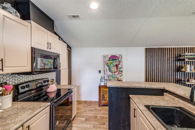 328 Hometown Way, Springtown, TX 76082
