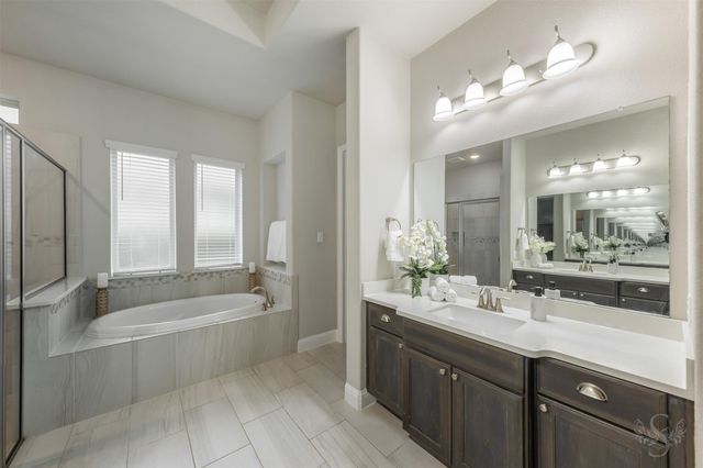 6002 Somerset Valley Drive, Richmond, TX 77407