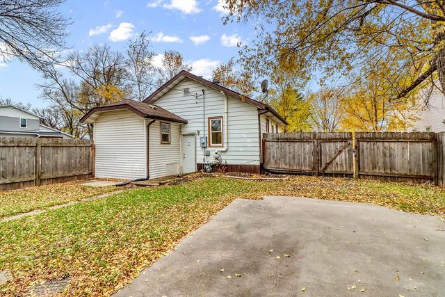1001 28th Street N, Fargo, ND 58102