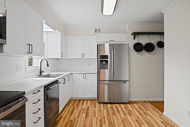 11334 WAPLES MILL RD, Oakton, VA 22124