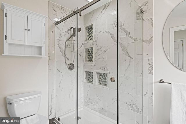 11334 WAPLES MILL RD, Oakton, VA 22124