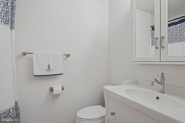 11334 WAPLES MILL RD, Oakton, VA 22124