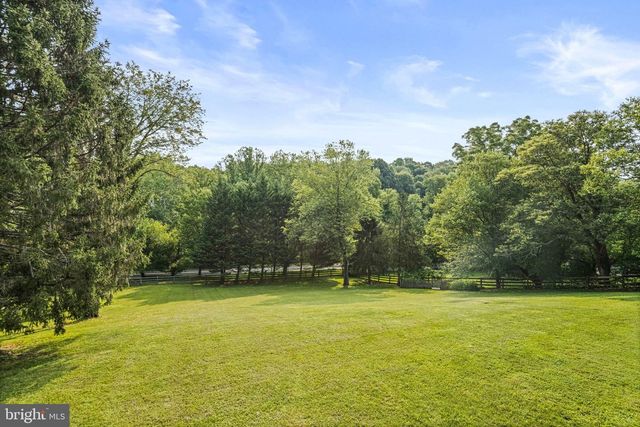 11334 WAPLES MILL RD, Oakton, VA 22124