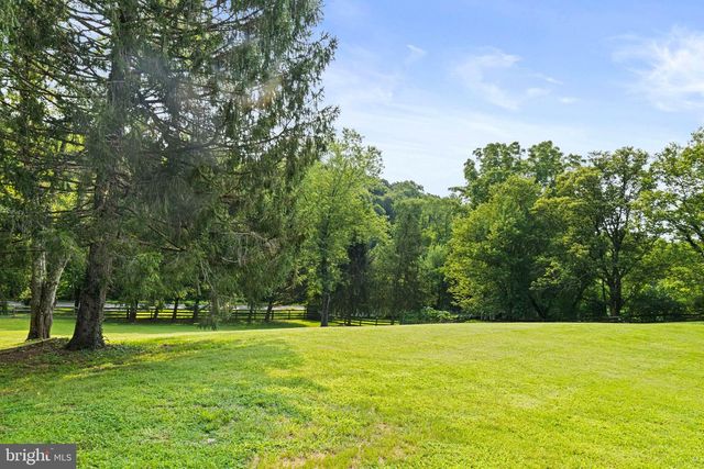 11334 WAPLES MILL RD, Oakton, VA 22124
