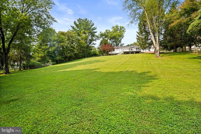 11334 WAPLES MILL RD, Oakton, VA 22124