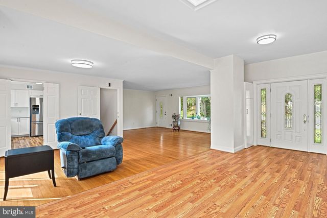 11334 WAPLES MILL RD, Oakton, VA 22124