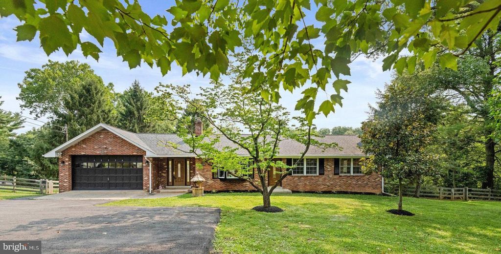 11334 WAPLES MILL RD, Oakton, VA 22124