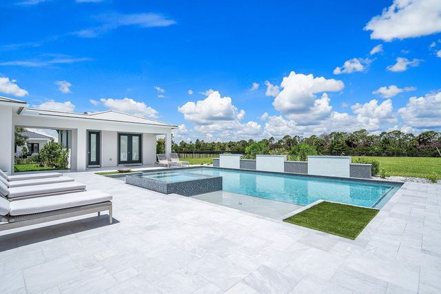 20020 SE Bridgewater Drive, Jupiter, FL 33458
