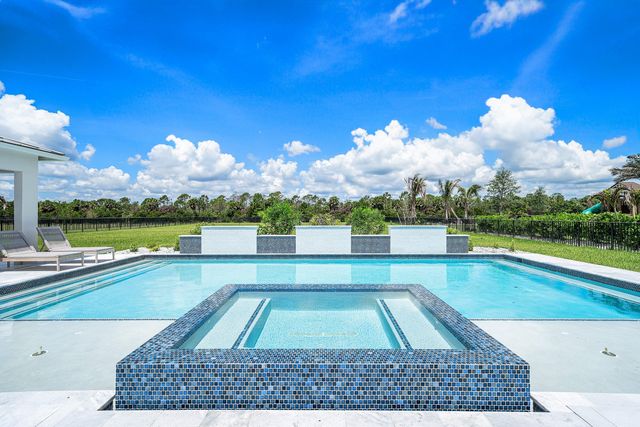 20020 SE Bridgewater Drive, Jupiter, FL 33458