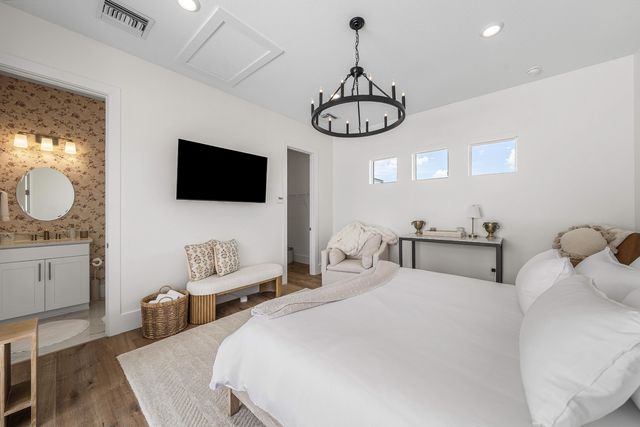 20020 SE Bridgewater Drive, Jupiter, FL 33458