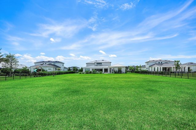 20020 SE Bridgewater Drive, Jupiter, FL 33458
