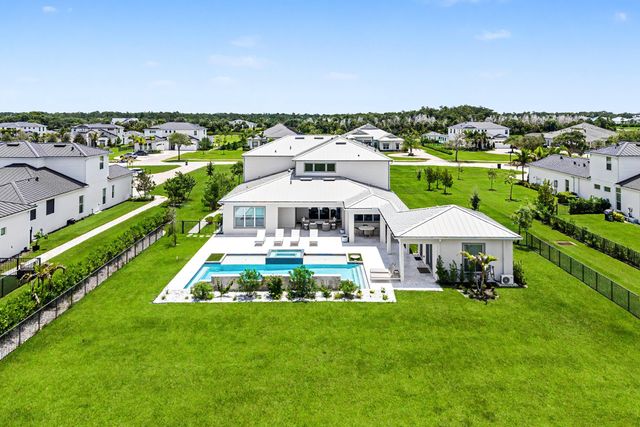 20020 SE Bridgewater Drive, Jupiter, FL 33458