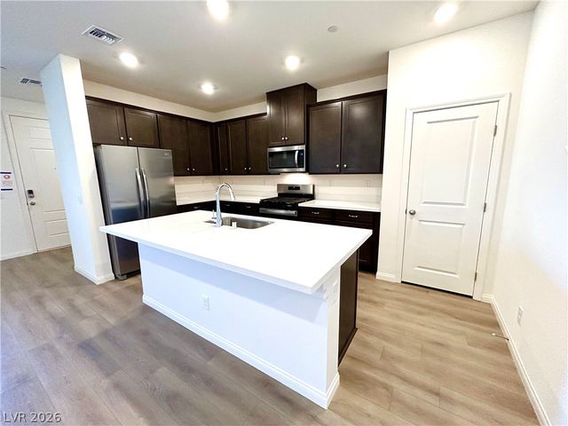 12476 Kings Creek Place, Las Vegas, NV 89138