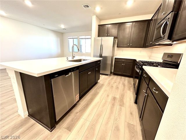 12476 Kings Creek Place, Las Vegas, NV 89138