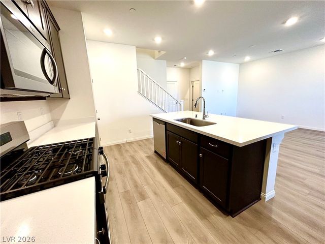 12476 Kings Creek Place, Las Vegas, NV 89138