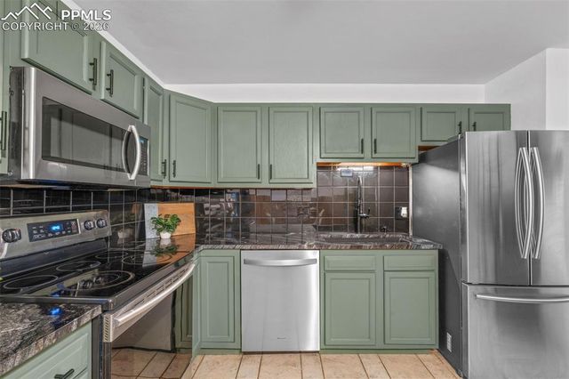 814 Paradise Lane, Colorado Springs, CO 80904