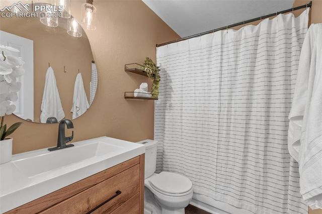 814 Paradise Lane, Colorado Springs, CO 80904