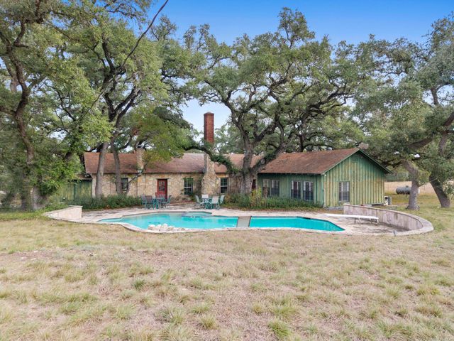 315 Flying R Ranch RD, Spring Branch, TX 78070
