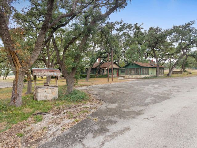 315 Flying R Ranch RD, Spring Branch, TX 78070