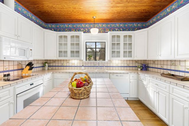 315 Flying R Ranch RD, Spring Branch, TX 78070