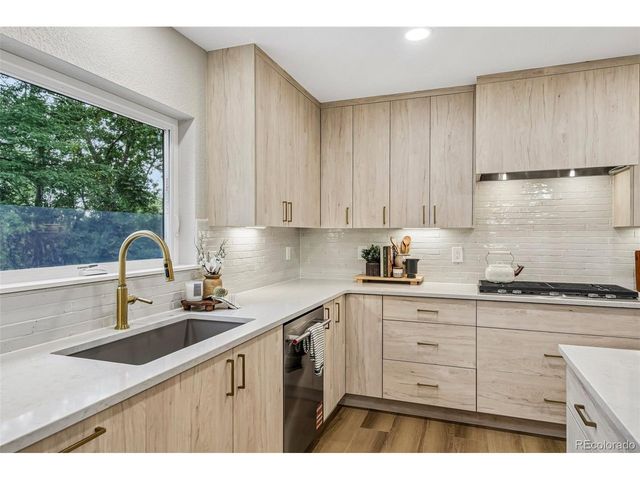 3901 E Orchard Rd, Centennial, CO 80121