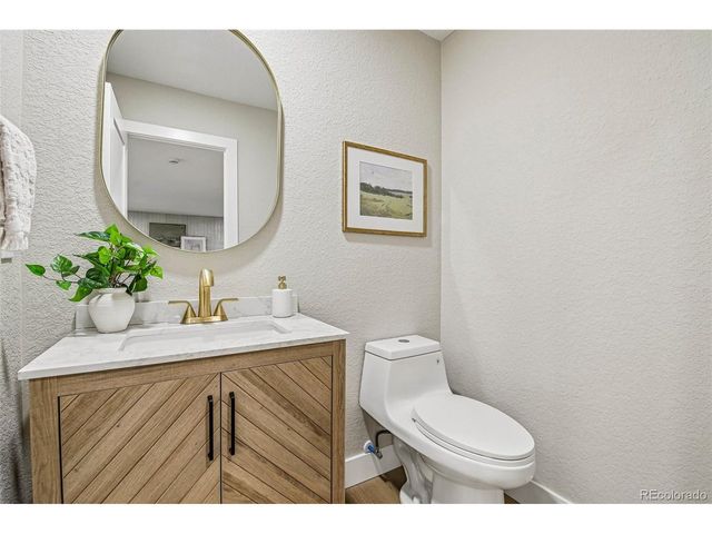 3901 E Orchard Rd, Centennial, CO 80121