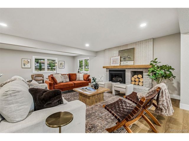 3901 E Orchard Rd, Centennial, CO 80121