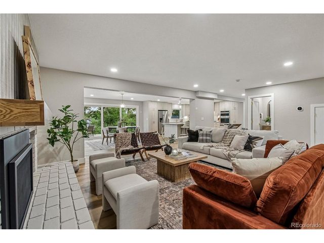 3901 E Orchard Rd, Centennial, CO 80121