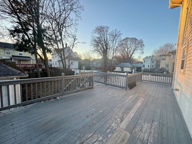 305 Safford St 305, Quincy, MA 02170