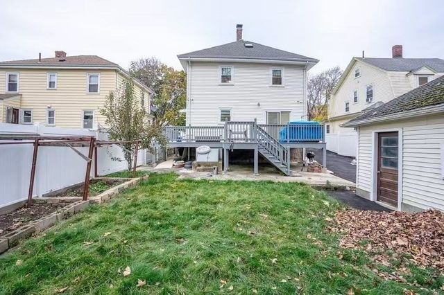 305 Safford St 305, Quincy, MA 02170