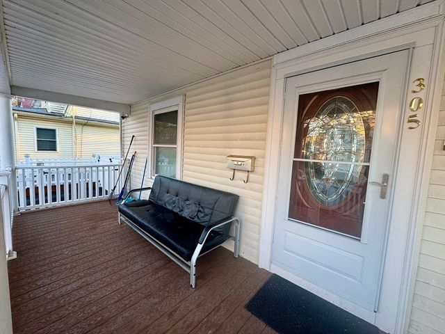 305 Safford St 305, Quincy, MA 02170