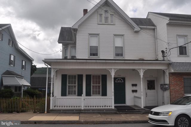 256-264 CENTER ST, Millersburg, PA 17061