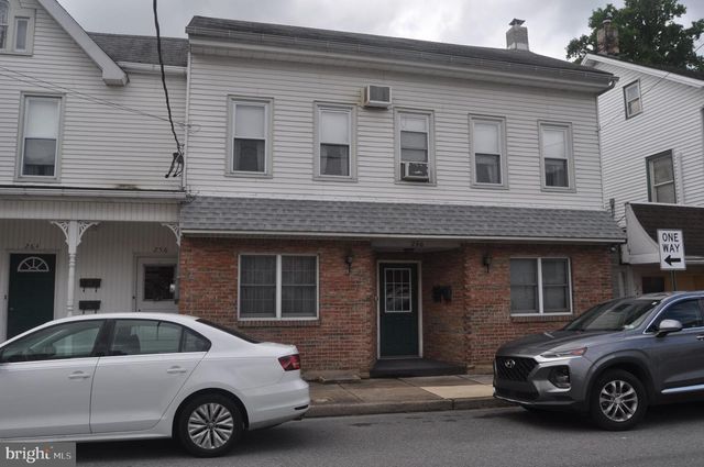 256-264 CENTER ST, Millersburg, PA 17061
