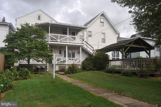 256-264 CENTER ST, Millersburg, PA 17061