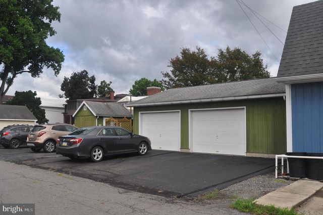 256-264 CENTER ST, Millersburg, PA 17061